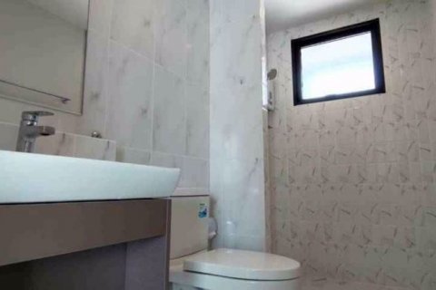 Haus in Prawet, Bangkok, Thailand 3 Schlafzimmer № 47578 - Foto 15