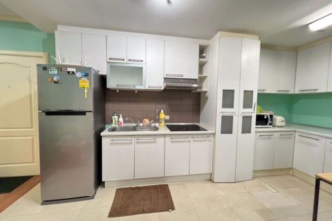 Condo à Watthana, Bangkok, Thaïlande, 3 chambres № 47583 - photo 6