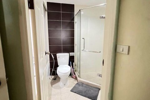 Condo à Watthana, Bangkok, Thaïlande, 3 chambres № 47583 - photo 13