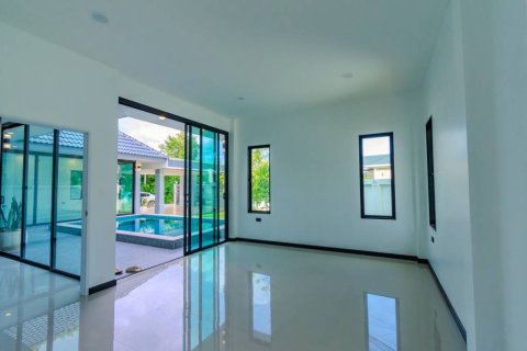Chalet de 3 dormitorios en Hua Hin, Tailandia № 146895 - foto 7
