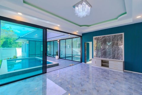 Chalet de 3 dormitorios en Hua Hin, Tailandia № 146895 - foto 2