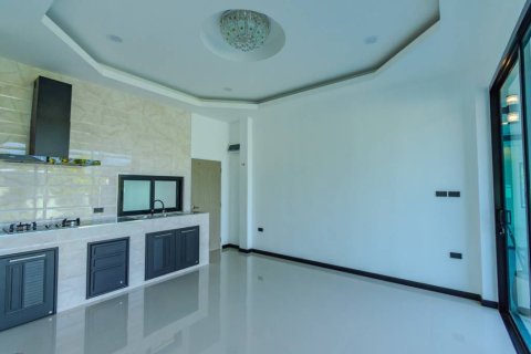 Chalet de 3 dormitorios en Hua Hin, Tailandia № 146895 - foto 10