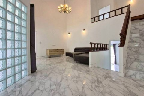 Casa de 3 dormitorios en Pattaya, Tailandia № 146900 - foto 3