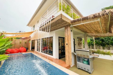 Chalet de 5 dormitorios en Surat Thani, Tailandia № 146901 - foto 3
