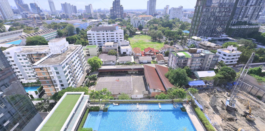 Condominio de 2 dormitorios en Bangkok, Tailandia № 184997