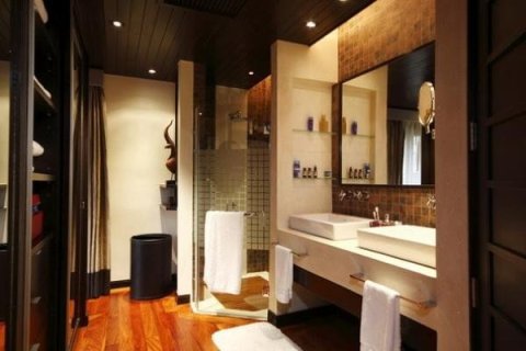 Casa de 3 dormitorios en Bang Tao, Tailandia № 177781 - foto 11