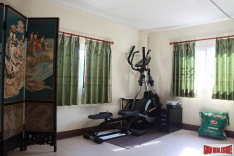 Chalet de 4 dormitorios en Hua Hin, Tailandia № 193757 - foto 3