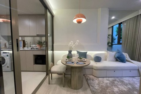 Condo in Bangkok, Thailand, 1 bedroom  № 162438 - photo 3