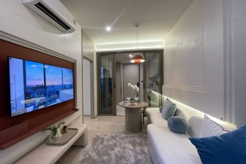 Condo in Bangkok, Thailand, 1 bedroom  № 162438 - photo 2