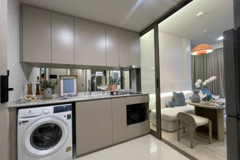 Condo in Bangkok, Thailand, 1 bedroom  № 162438 - photo 4