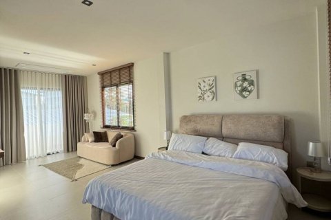 Chalet de 3 dormitorios en Phuket, Tailandia № 151057 - foto 8