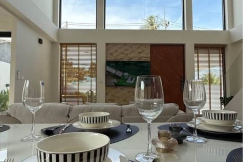 Chalet de 3 dormitorios en Phuket, Tailandia № 151057 - foto 5