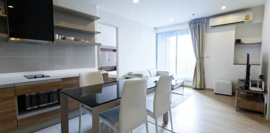 Condominio de 2 dormitorios en Khlong Toei, Bangkok, Tailandia № 134410