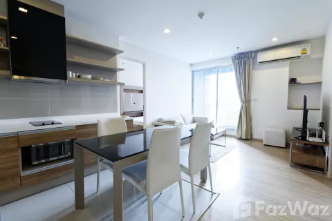 Condominio de 2 dormitorios en Khlong Toei, Bangkok, Tailandia № 134410 - foto 3