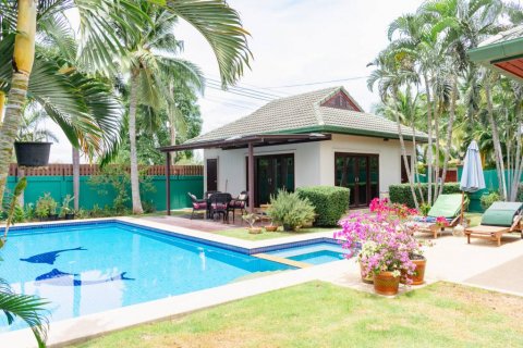 Chalet de 4 dormitorios en Hua Hin, Tailandia № 134717 - foto 4