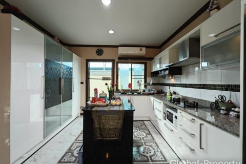 Haus in Pattaya, Thailand 3 Schlafzimmer № 152372 - Foto 9
