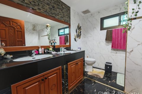 Haus in Pattaya, Thailand 3 Schlafzimmer № 152372 - Foto 14