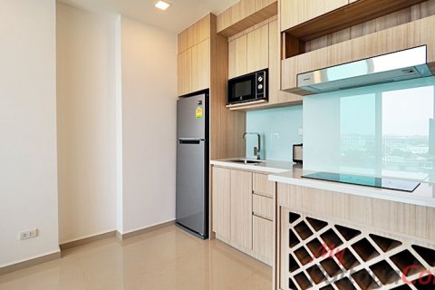 Condominio de 1 dormitorio en Bang Lamung, Tailandia № 152368 - foto 2