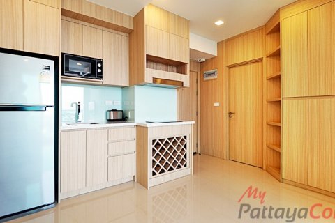 Condominio de 1 dormitorio en Bang Lamung, Tailandia № 152368 - foto 3
