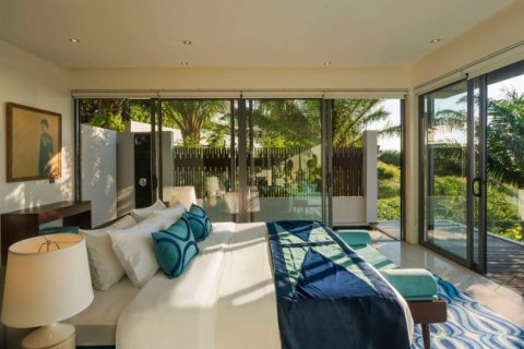 Chalet de 6 dormitorios en Kamala, Tailandia № 191196 - foto 17