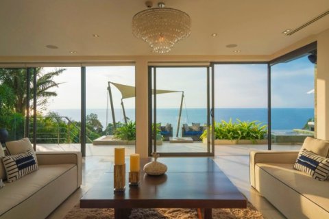 Chalet de 6 dormitorios en Kamala, Tailandia № 191196 - foto 6