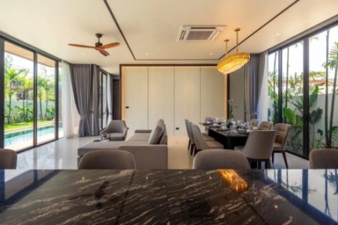 Chalet de 4 dormitorios en Bang Tao, Tailandia № 191197 - foto 4