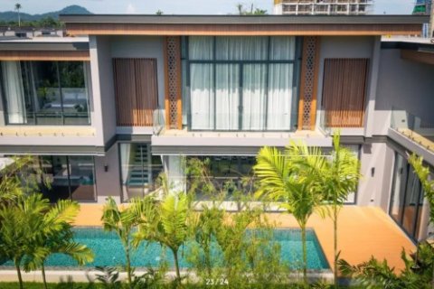 Chalet de 4 dormitorios en Bang Tao, Tailandia № 191197 - foto 12