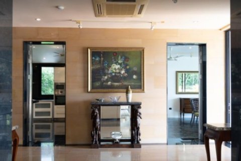 Villa in Kamala, Thailand 5 bedrooms № 191195 - photo 8