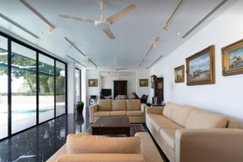 Villa in Kamala, Thailand 5 bedrooms № 191195 - photo 6