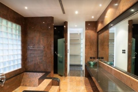 Villa in Kamala, Thailand 5 bedrooms № 191195 - photo 26