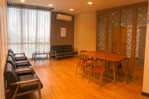 Condominio de 2 dormitorios en Yan Nawa, Bangkok, Tailandia № 138543 - foto 20
