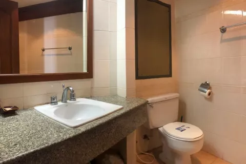 Condominio de 2 dormitorios en Yan Nawa, Bangkok, Tailandia № 138543 - foto 15