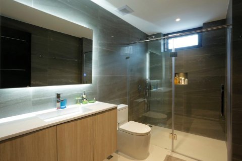 Casa de 6 dormitorios en Pattaya, Tailandia № 8849 - foto 30