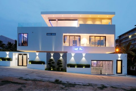 Casa de 6 dormitorios en Pattaya, Tailandia № 8849 - foto 4