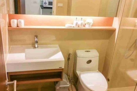 Eigentumswohnung in Bangkok, Thailand, 1 Schlafzimmer  № 183366 - Foto 4