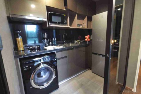 Condominio de 1 dormitorio en Bangkok, Tailandia № 183363 - foto 7