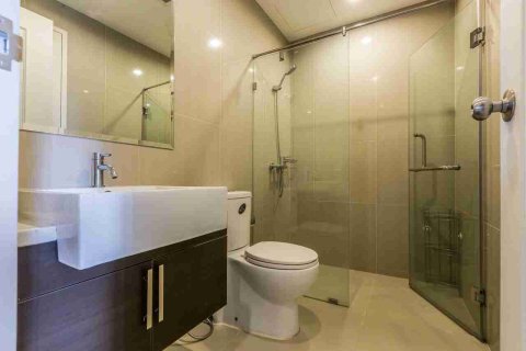 Condominio de 2 dormitorios en Bangkok, Tailandia № 183367 - foto 14