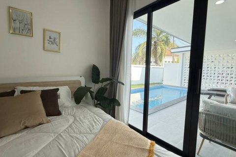 Chalet de 3 dormitorios en Hua Hin, Tailandia № 172887 - foto 8