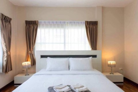 Chalet de 4 dormitorios en Pattaya, Tailandia № 172890 - foto 10