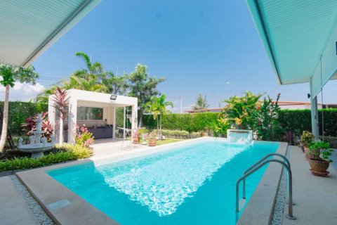 Chalet de 3 dormitorios en Hua Hin, Tailandia № 172888 - foto 3