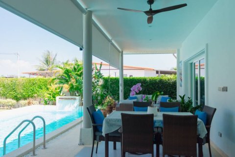 Chalet de 3 dormitorios en Hua Hin, Tailandia № 172888 - foto 5
