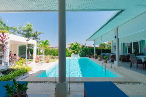 Chalet de 3 dormitorios en Hua Hin, Tailandia № 172888 - foto 4