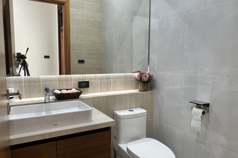 Chalet de 3 dormitorios en Hang Dong, Tailandia № 154290 - foto 22