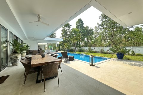 Chalet de 3 dormitorios en Hang Dong, Tailandia № 154290 - foto 11