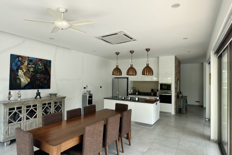 Chalet de 3 dormitorios en Hang Dong, Tailandia № 154290 - foto 14
