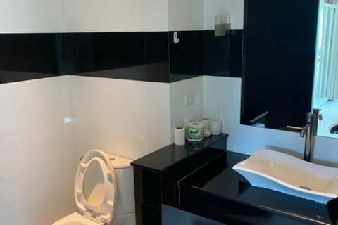 Condominio de 1 dormitorio en Pattaya, Tailandia № 204258 - foto 13