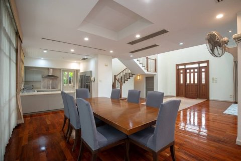 วิลล่าในกรุงเทพฯ, ประเทศไทย 4 ห้องนอน № 133645 - รูปถ่าย 8