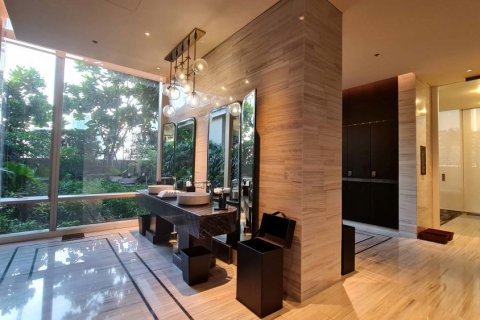 Condominio de 2 dormitorios en Sathon, Bangkok, Tailandia № 133644 - foto 24