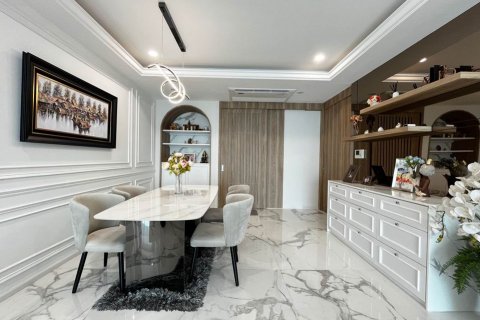 Ático de 2 dormitorios en Sathon, Bangkok, Tailandia № 133641 - foto 5