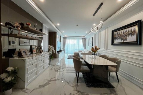 Ático de 2 dormitorios en Sathon, Bangkok, Tailandia № 133641 - foto 4
